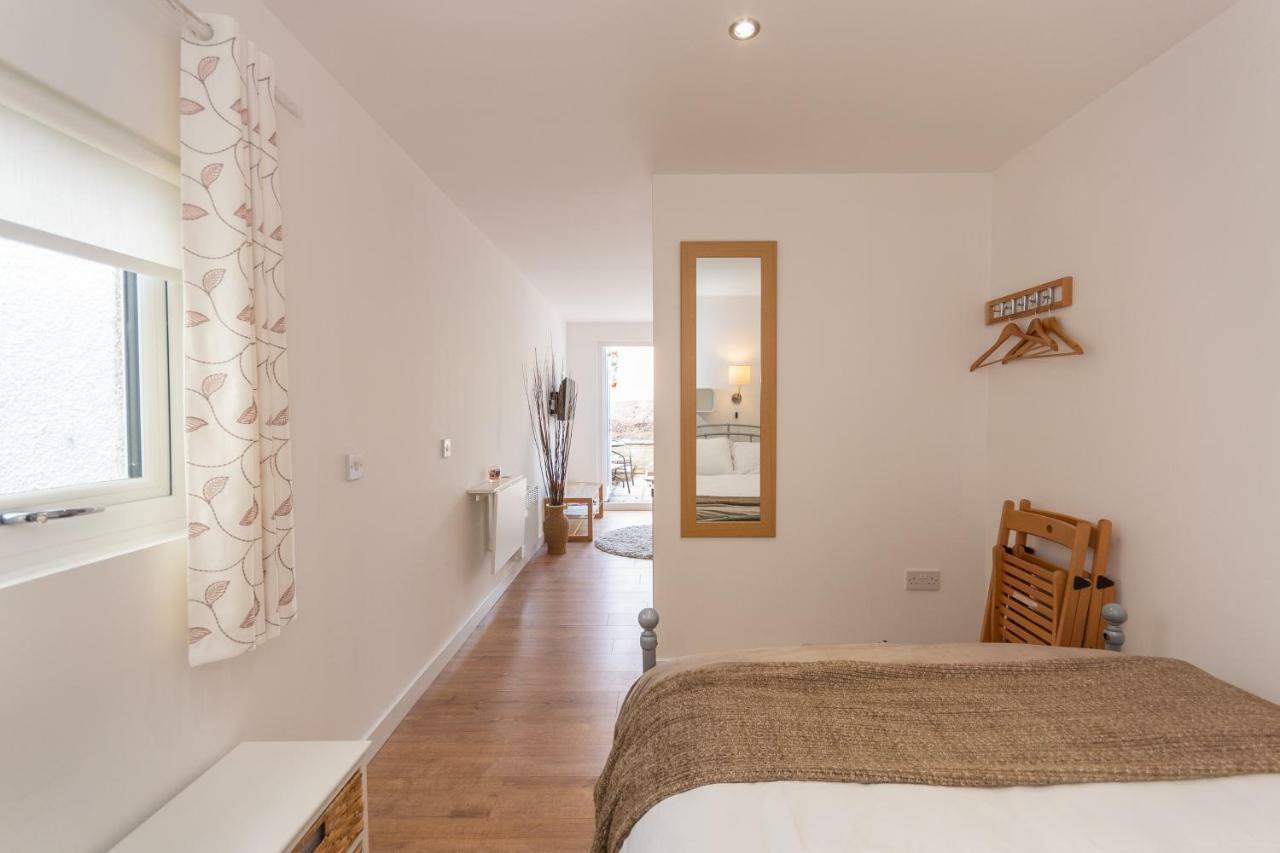 Garden Studio Apartment St Andrews - Free Parking エクステリア 写真